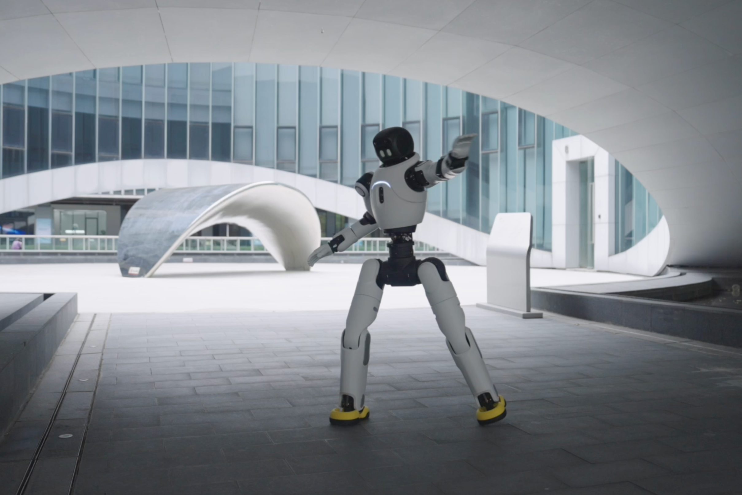 意昂「灵创」平台来了！0 代码、0 门槛，人人都是机器人训练大师